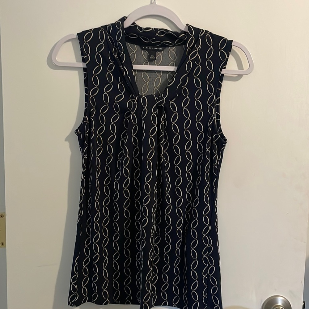 3/$15💛 💙Banana Republic Top💙